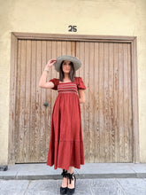 Cargar imagen en el visor de la galería, VESTIDO MIDI TEJA