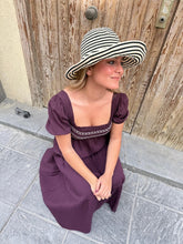 Cargar imagen en el visor de la galería, VESTIDO MIDI BERENJENA
